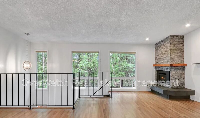 Anchorage Condo: 4202 Pinnacle Circle