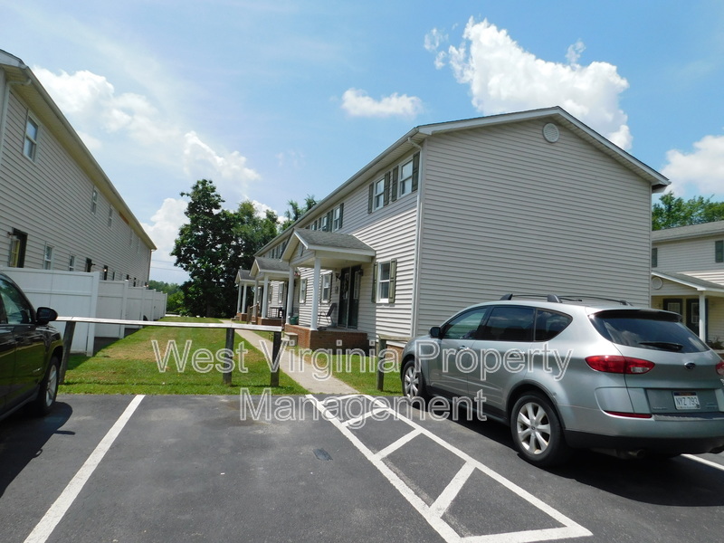 Mt. Hope Townhome: 581 Prosperity Road