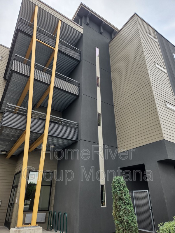 Missoula House: 1500 S 14th St W