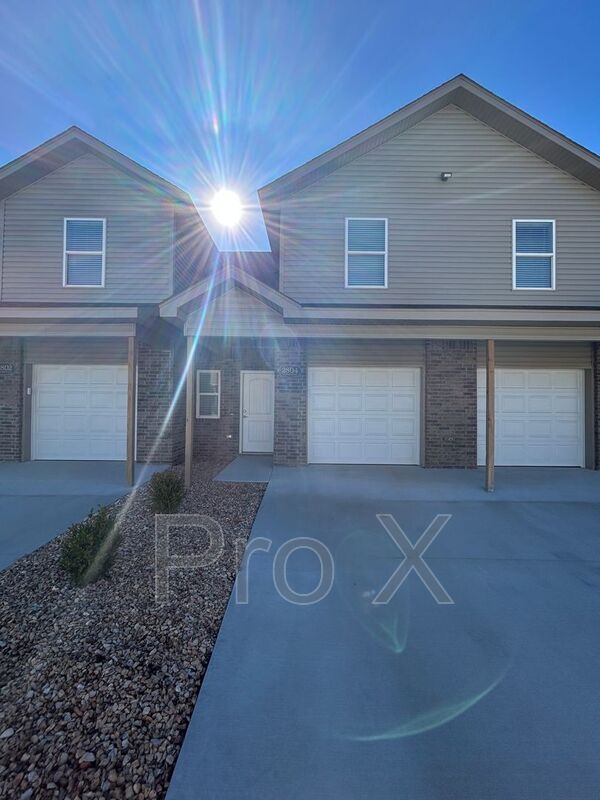 Rogers House: 2804 W Mockingbird Ln