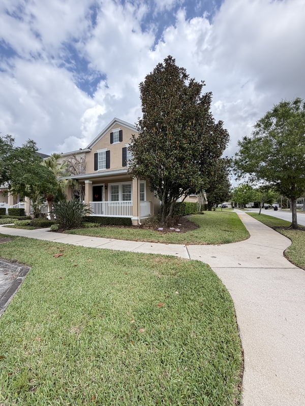 Orlando House: 9189 Camden Gardens St