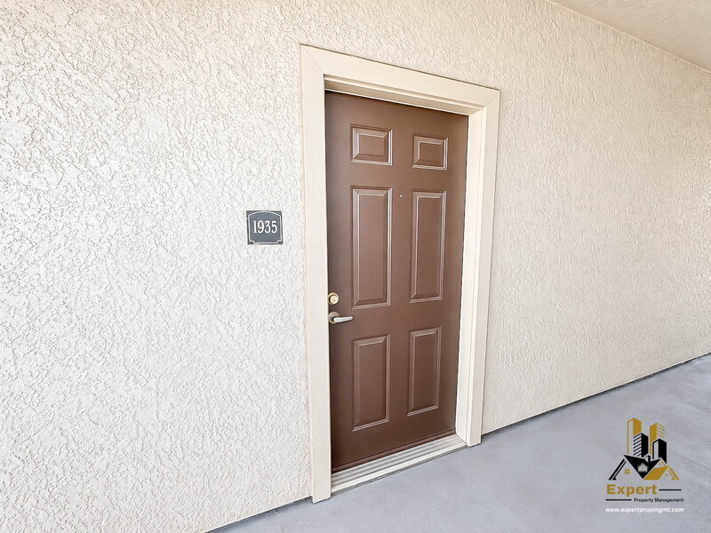 Roseville Condo: 701 Gibson Drive