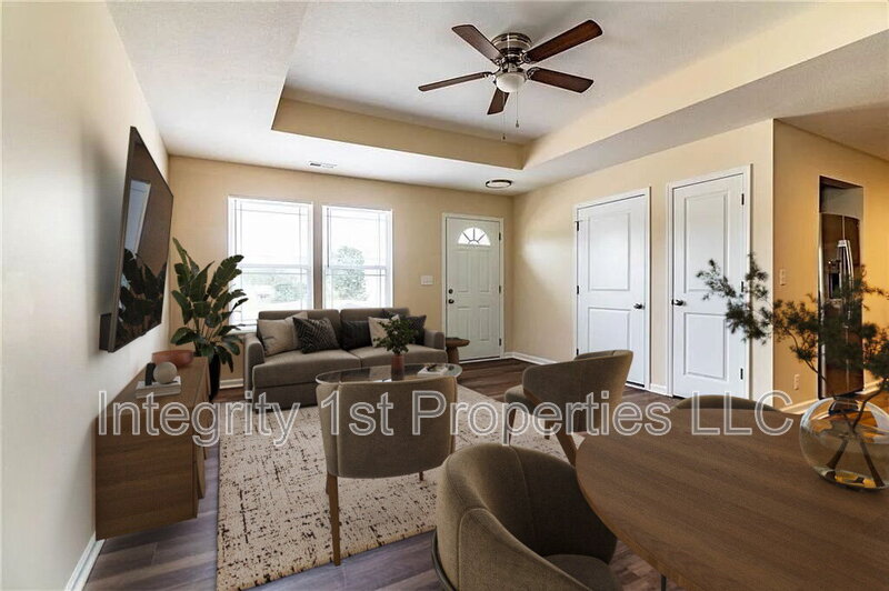 Warrensburg Townhome: 1506 Park Avenue