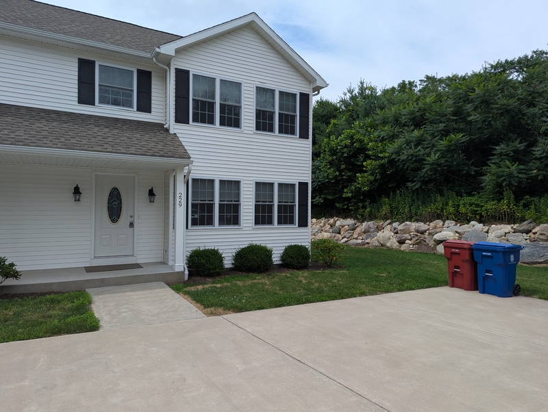 Farmington Condo: 227-229 River Road - 229