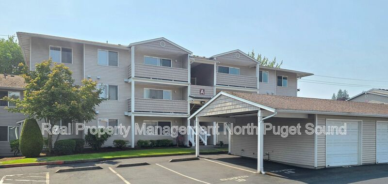 Everett House: 1001 W Casino Rd