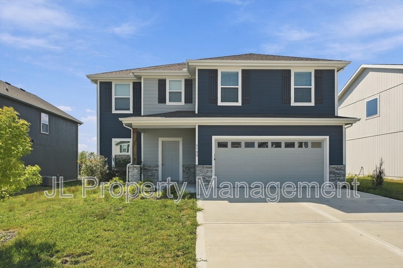 Blue Springs House: 9135 Southwest 2nd Street