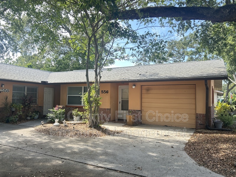 Dunedin Condo: 556 Patricia Ave