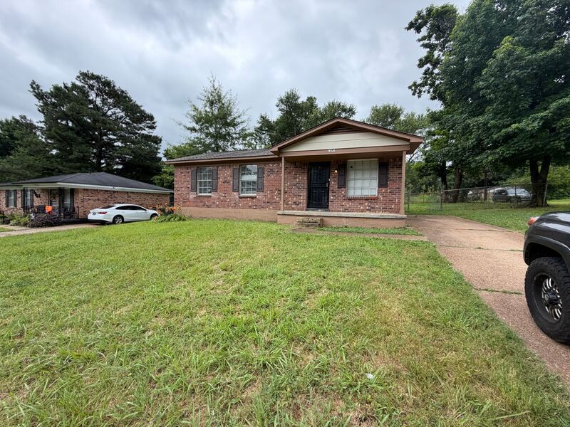 Memphis House: 1271 Chickamauga Ave