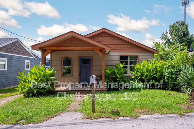 Chattanooga House: 404 Somerville Avenue