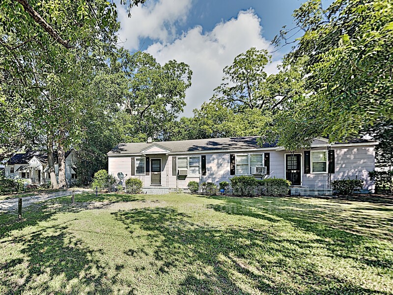 Sumter Condo: 323 N Magnolia St