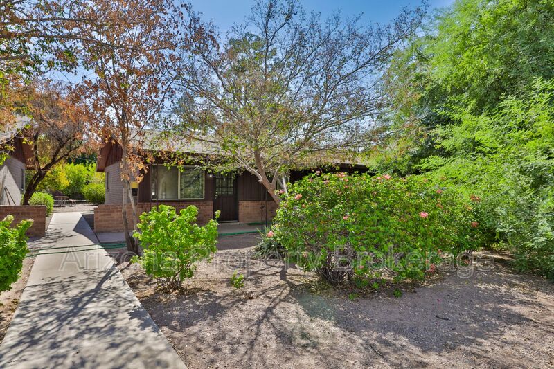 Tempe Condo: 2323 S. College Ave.