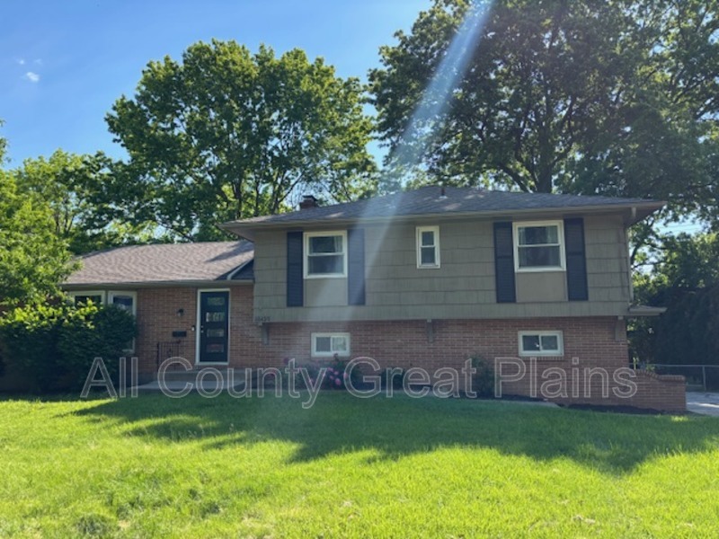 Kansas City House: 10439 Balitmore Ave