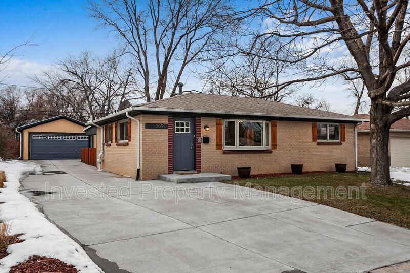 Denver House: 2591 S Raleigh St