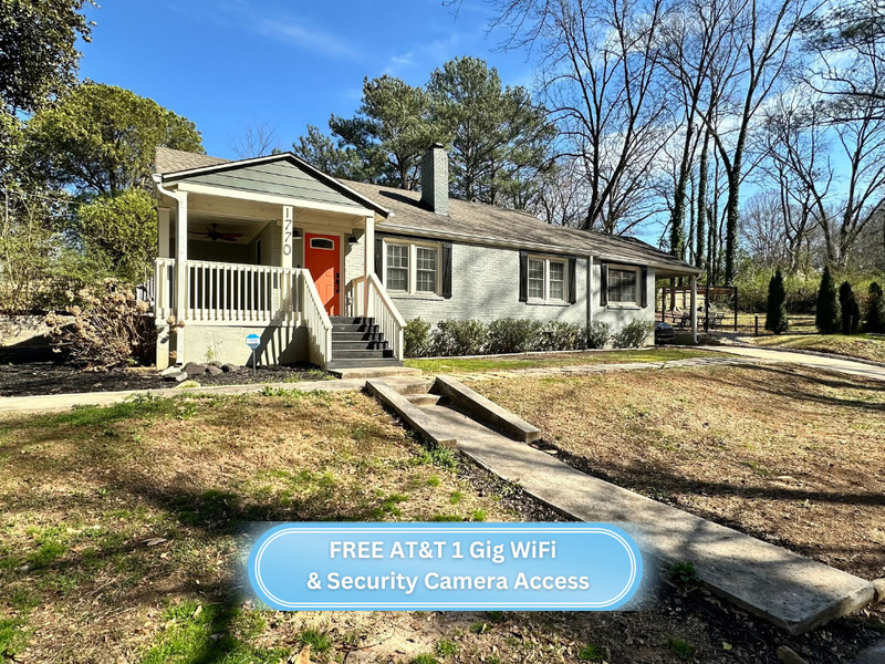 Atlanta House: 1770 Springview Rd NW