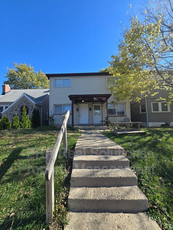 Columbus Condo: 1458 Oakwood Ave