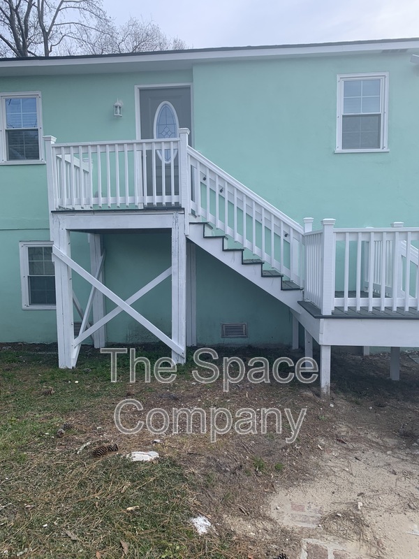 Charleston Condo: 1118 Gunn Avenue