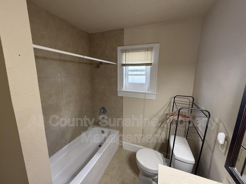 Main Rental Photo 4