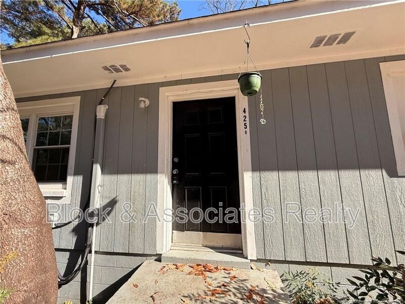 Fayetteville Condo: 425