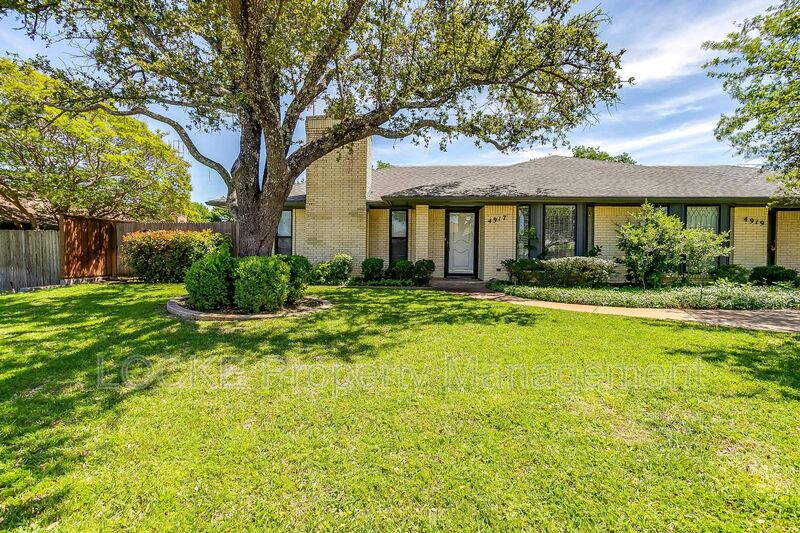 Fort Worth House: 4917 Ledgestone Dr