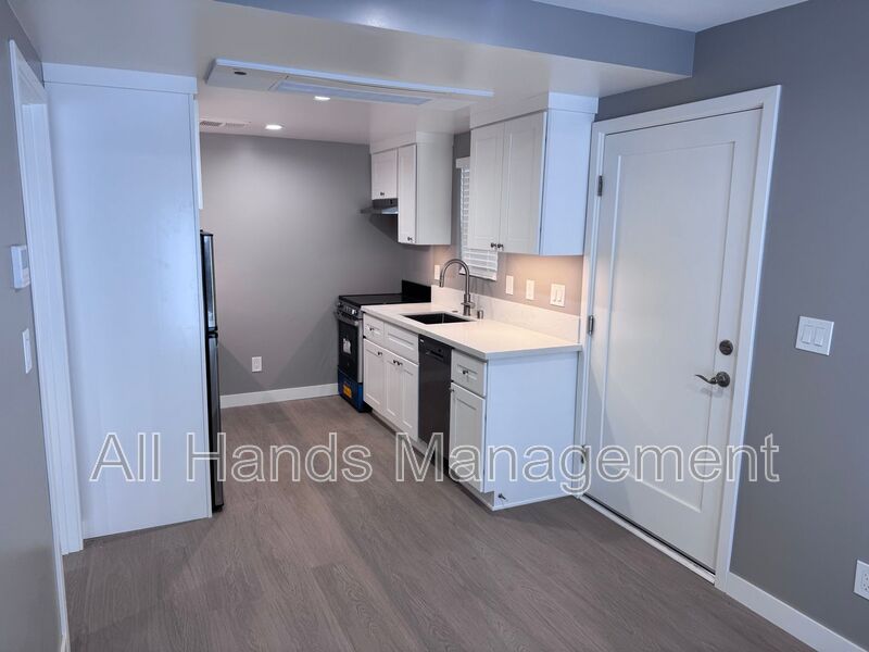 Long Beach Condo: 5117 East The Toledo