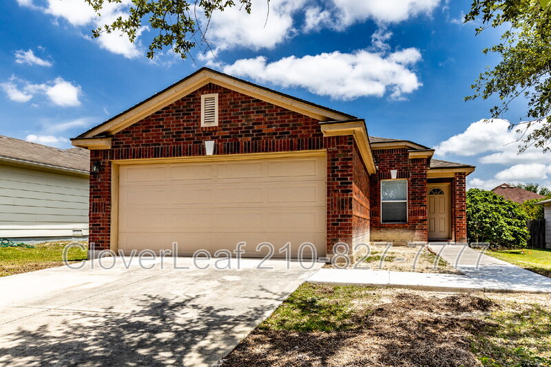 Schertz House: 5745 Maxfli Dr
