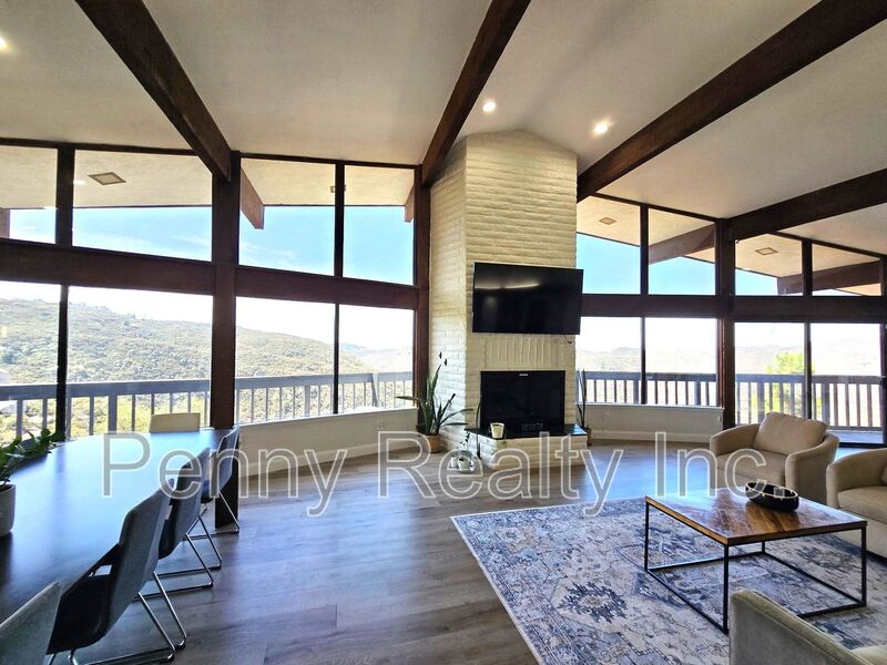 Escondido House: 9603 Indian Creek Way