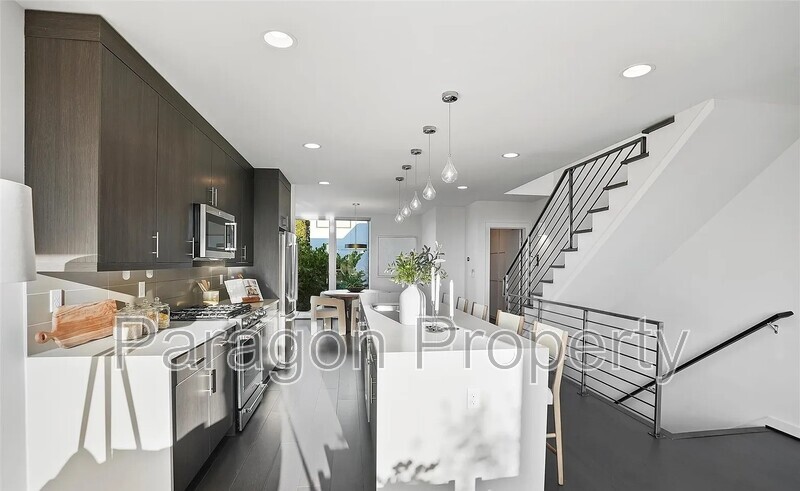 Seattle Condo: 2343 10th Avenue