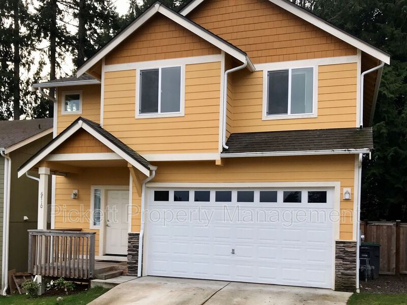 Bremerton House: 6710 Takota Pl. NE