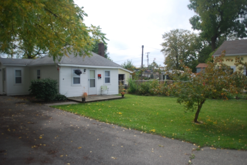 Waterford House: 1033 La Salle