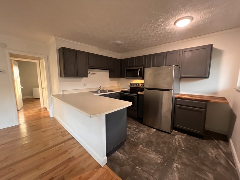 Photograph 3 of 1509 Highland Avenue A403