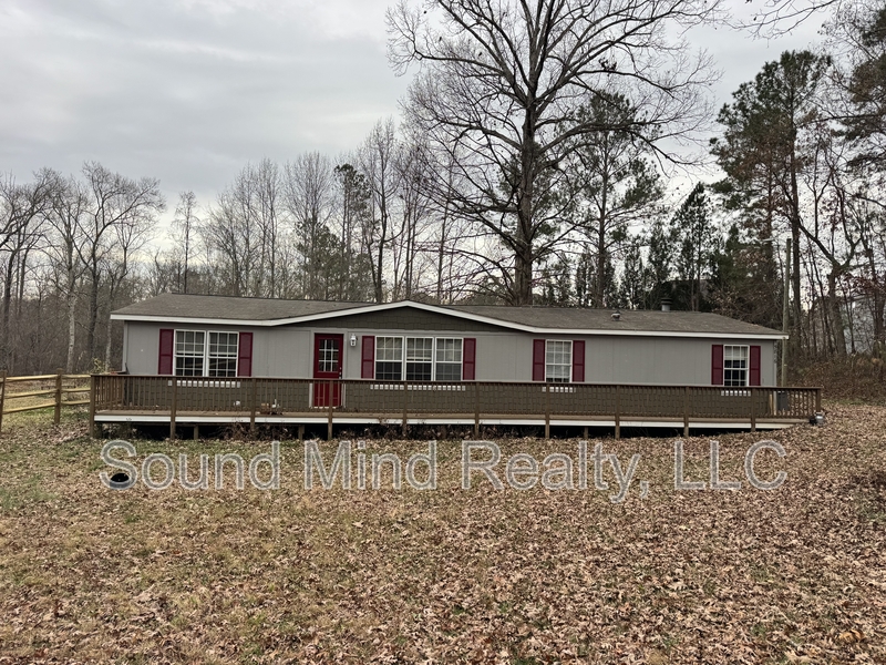 Apex House: 5816 Goolsby Court