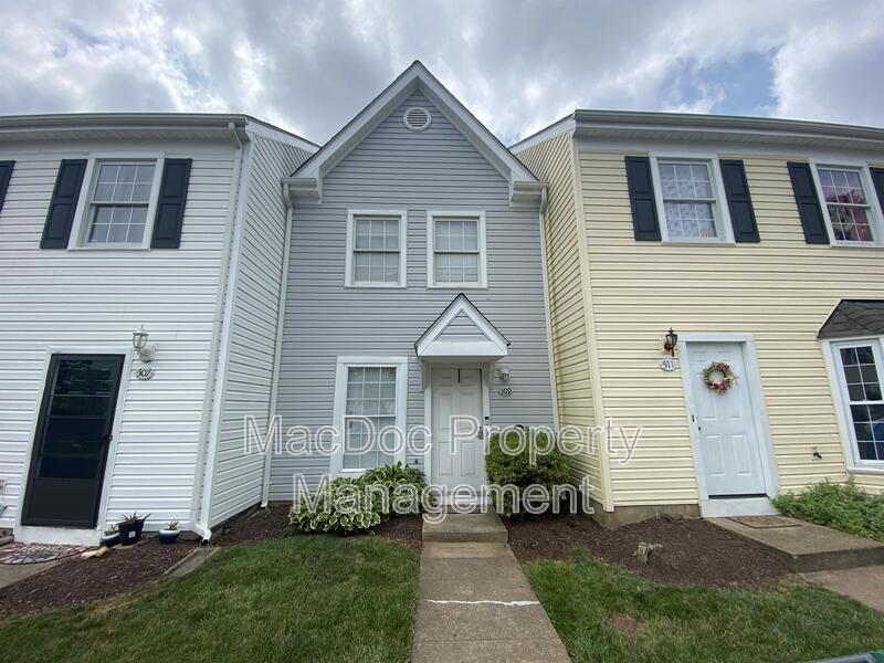 Stafford Townhome: 509 Powhatan Court