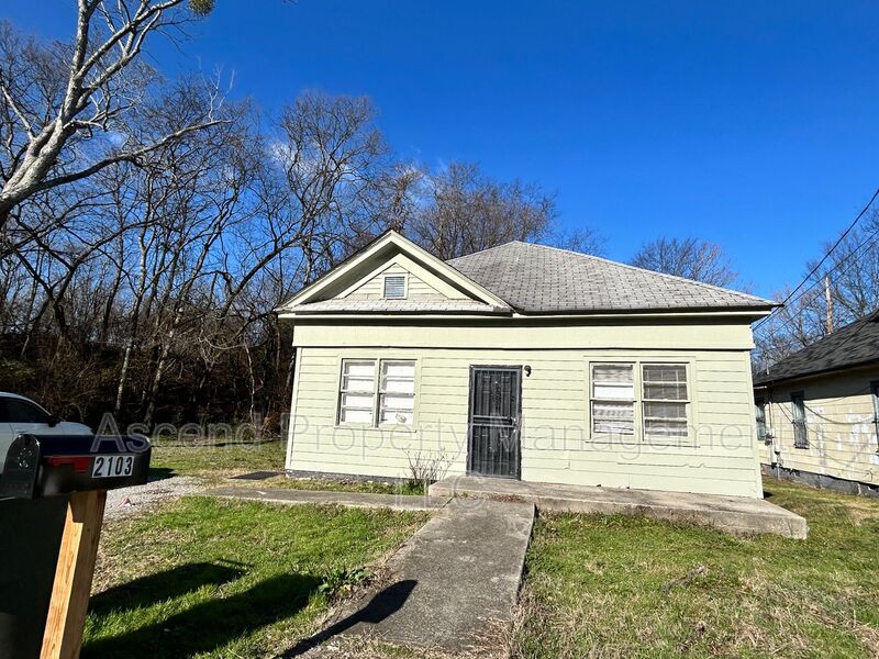 Chattanooga House: 2103 Taylor Street