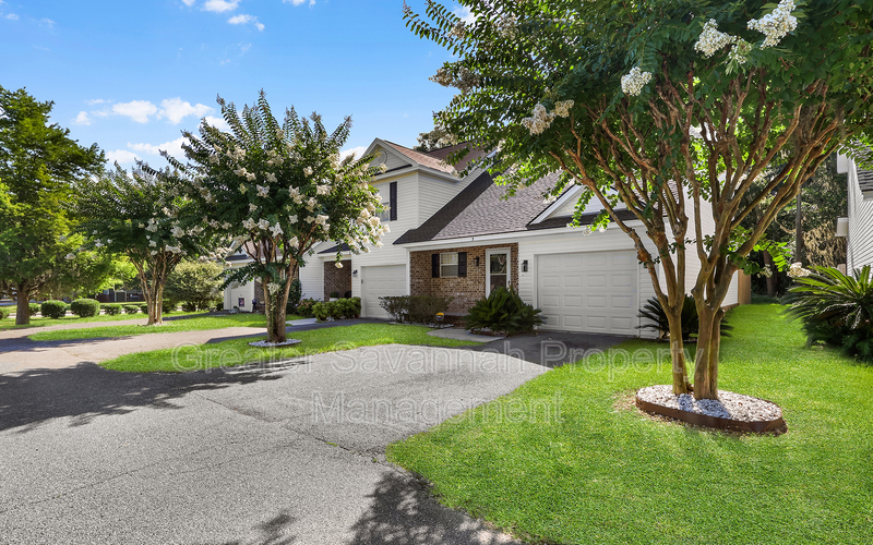 Savannah Townhome: 11903 Apache Ave