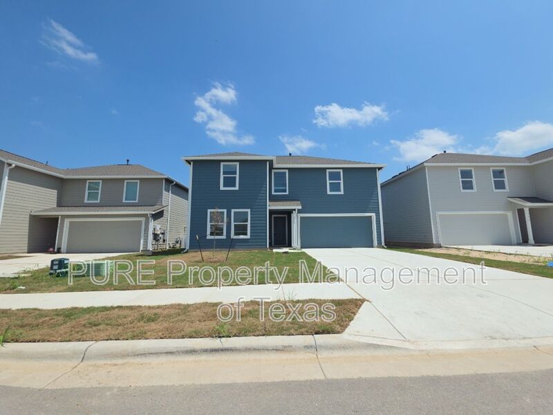 Hutto House: 313 Stratus Ln