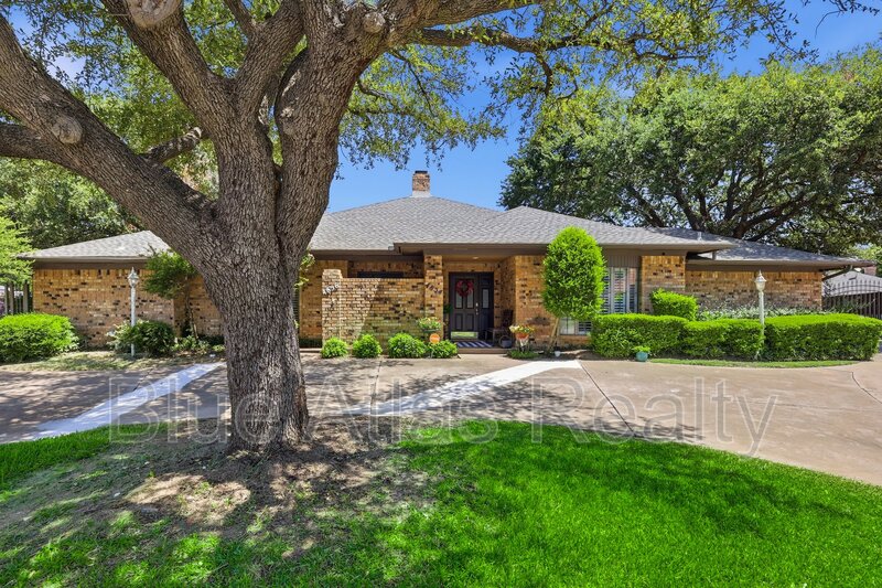 Fort Worth House: 4856 Starcrest Court