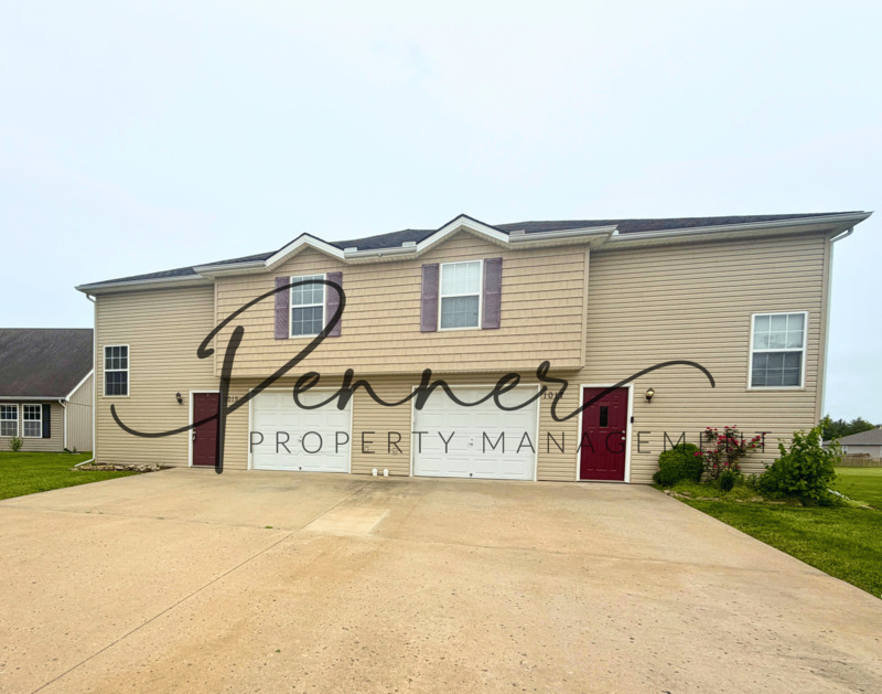 GRAIN VALLEY House: 1015 NW WILLOW DR
