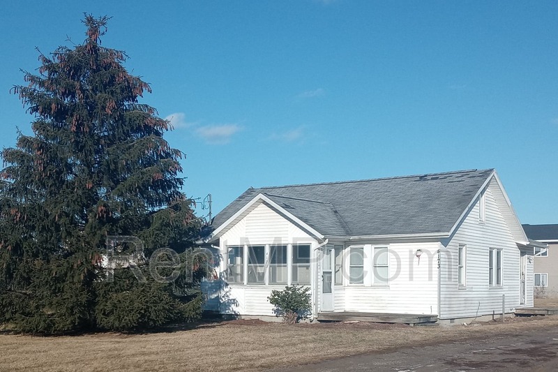 Mt Pleasant House: 4173 S Isabella