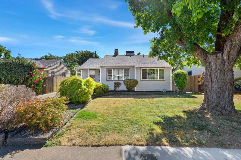 Sacramento House: 4311 Cabrillo Way
