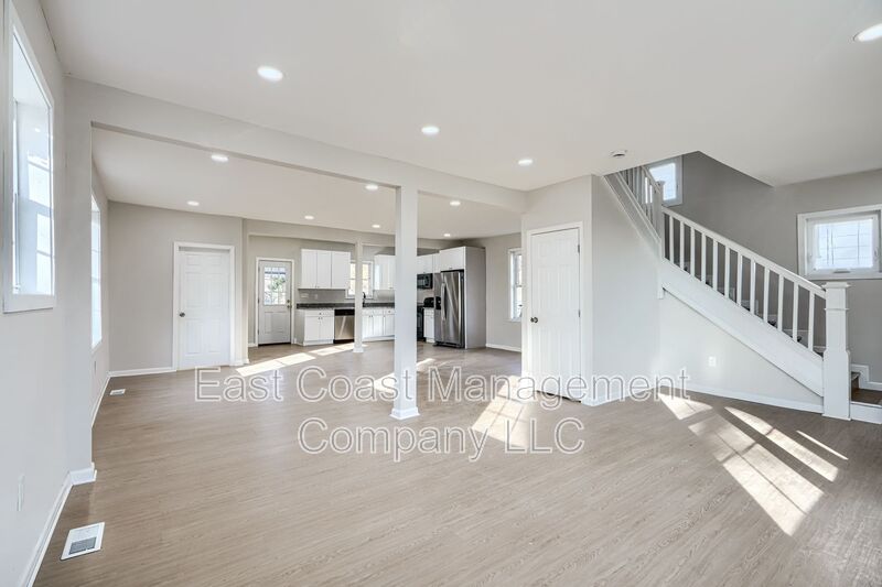 Baltimore House: 4612 Schley Ave