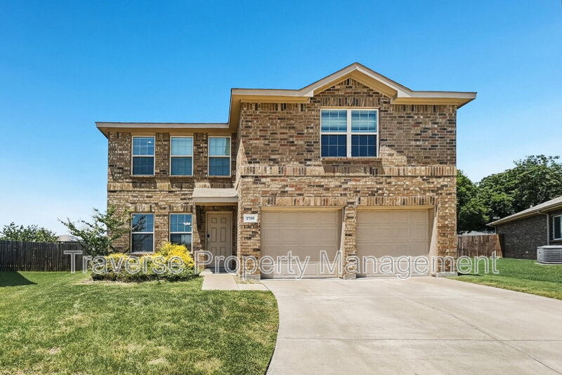 Fort Worth House: 2700 Andesite Ln