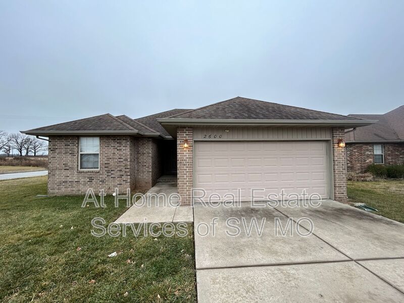 Ozark House: 2600 W Garton