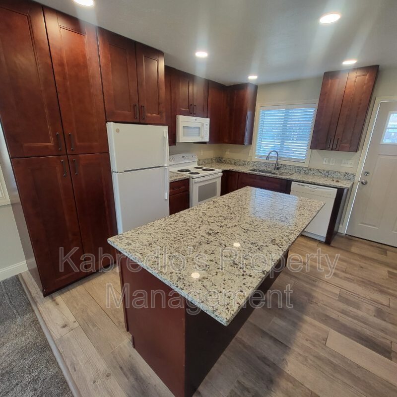 Lincoln Townhome: 4401 S 27th St