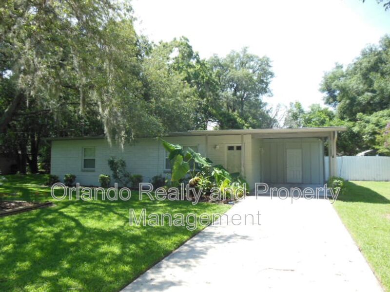 Altamonte Springs House: 404 Oakhurst Street
