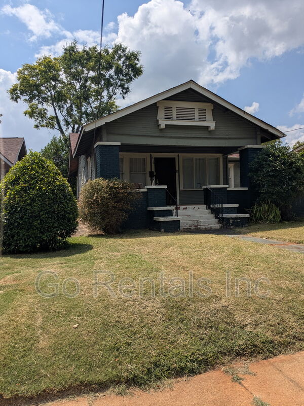 Birmingham House: 816 Goldwire Street Southwest