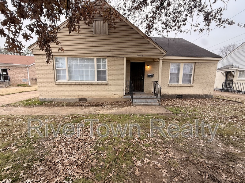 Memphis House: 1093 N Watkins St