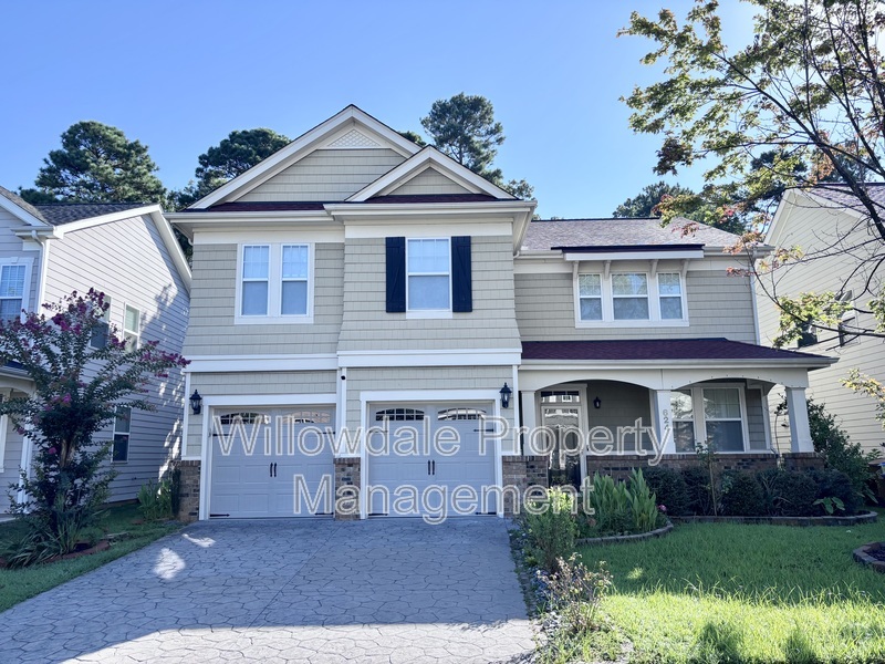 Cary House: 624 Piper Stream Circle