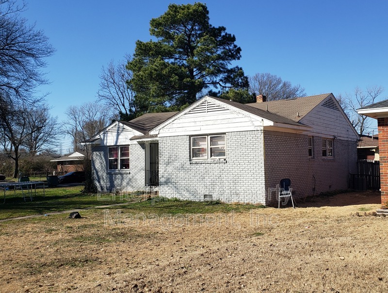 Memphis House: 4022 Cochese Ave