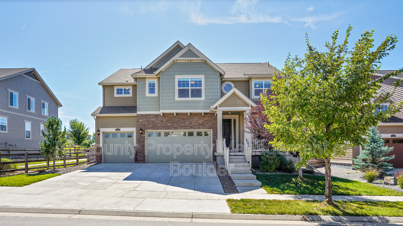 Erie House: 2334 Dinosaur Drive