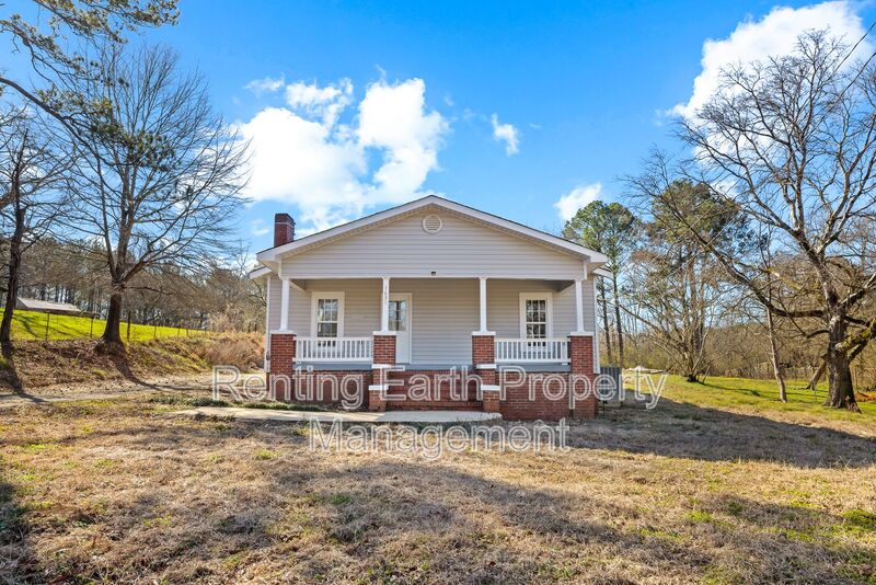 Bessemer House: 1630 Virginia Lane